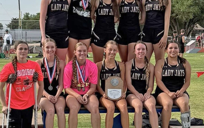 Lady Jays win area meet; Jayton boys advance to regional track &amp; field