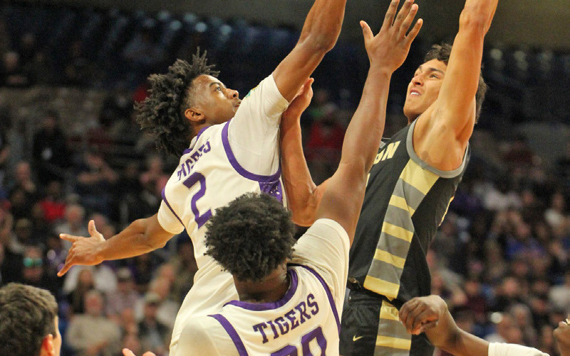 SPOTLIGHT ON JAYTON BOYS BKB STATE CHAMPS
