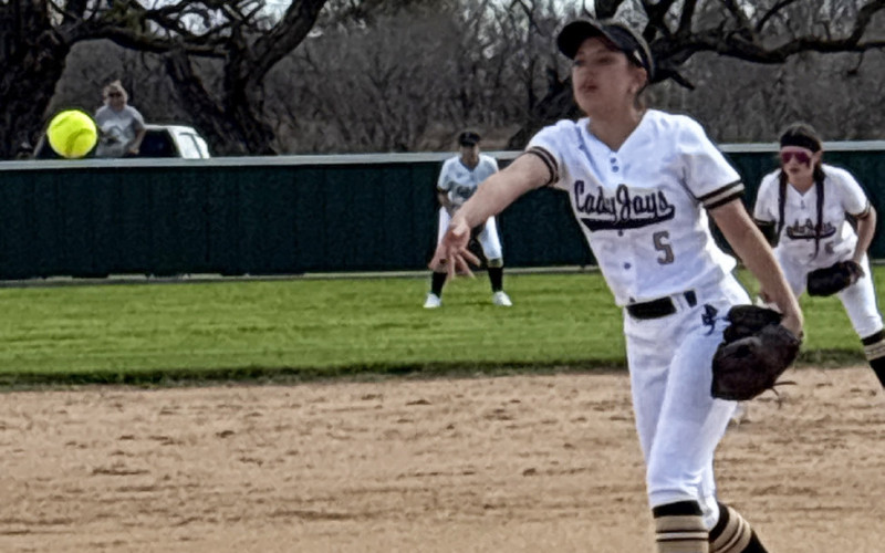 JAYTON SOFTBALL Junior Lauryn Rosa pitches for the Lady Jays against Knox City. | SUE JANE SULLIVAN