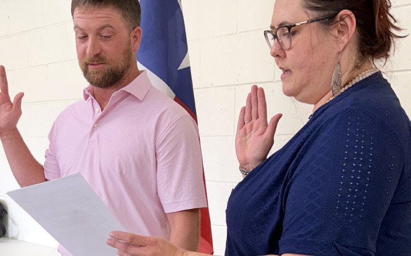 SPUR CITY COUNCIL welcomed returning board members at its May 19 regular meeting. Cit secretary Ashley Carothers (at right in each photo) administered the oath of office to Kristy Price (top photo),LaidyVasquez(middlephoto)andLandonHinson(bottom photo). | TEXAS SPUR