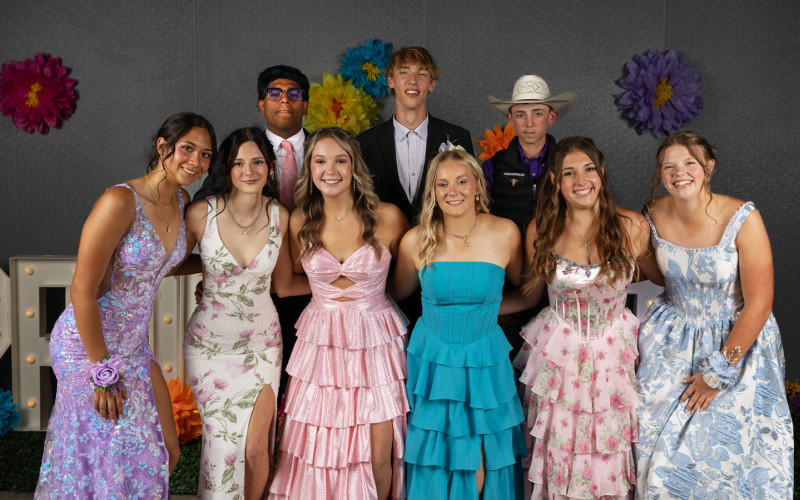 ATTHE PROM Spur’s junior class attendees were, back row, from left: Willie Ortiz, Matthijs De Boer, Slydder Bateman; front row, from left: Keylee Molina, Saegan Molina, Weslyn Givens, Kylie Weiser, Cheyanne Howell, Kimberly Pafford. | COURTESY PHOTO