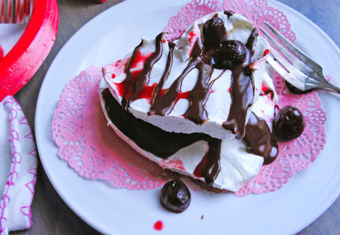 HOMEMADE MARSHMALLOWS can also be used as a dessert all on their own or served on a plate with a drizzle of chocolate sauce and topped with strawberries or cherries. | ANGELINA LaRUE PHOTO