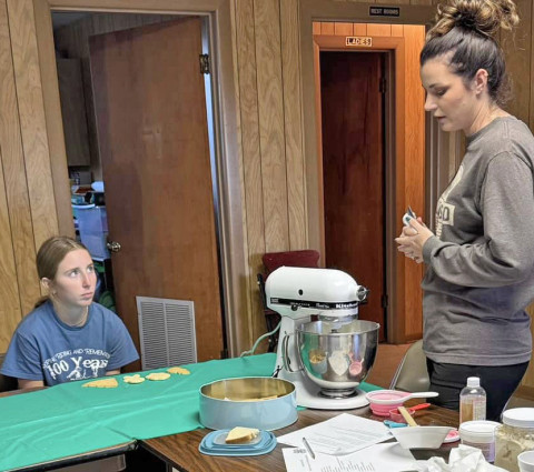 DECEMBER 4-H HIGHLIGHTS Dickens County 4-H held their regularly scheduled meeting for December on Sunday the 8th. According to 4-H reporter Henry Chapman, the group discussed the Free Clothing Closet, the upcoming Dickens County Livestock Show and the Spring Contests they would like want to enter. “After our meeting,” wrote Chapman,“Kayla Boyd showed us how to make royal icing, how to use decorating bags and tips color icing and how to decorate Christmas cookies.” | COURTESY PHOTOS
