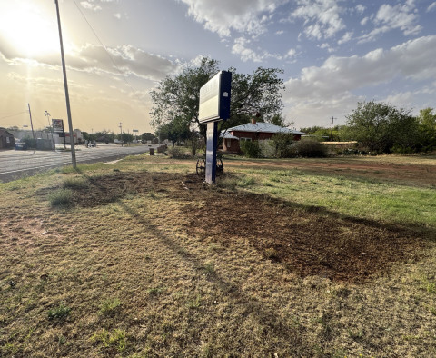 Good Samaritans douse small grass fire in front of Spur Visitor Center April 26