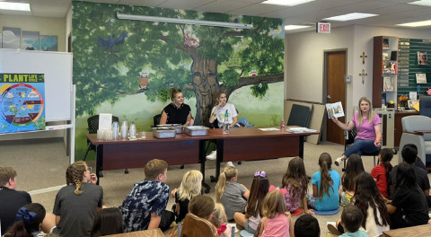TheDickensCounty–SpurLibraryCollaborative Summer Reading program continued last week with a special presentation by Dickens County Farm Bureau. | COURTESY PHOTOS