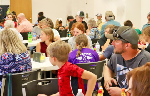 Lions liven Jayton life with bingo