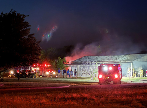 Barn fire in Spur