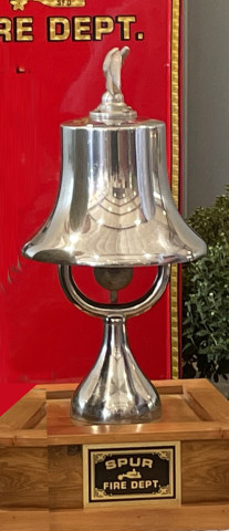 HISTORIC FIRE BELL came off the vintage American LaFrance fire truck now at a Lubbock museum. SPOTLIGHT PHOTOS, PAGE 10 | THE TEXAS SPUR