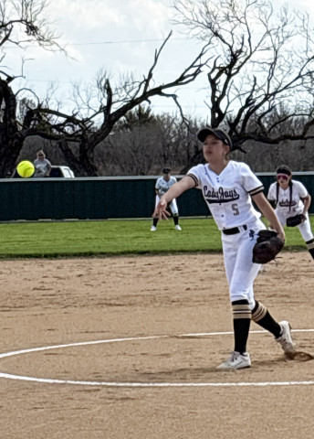 JAYTON SOFTBALL Junior Lauryn Rosa pitches for the Lady Jays against Knox City. | SUE JANE SULLIVAN