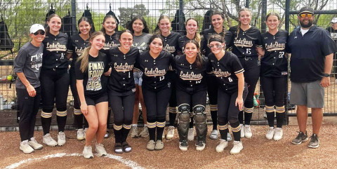 JAYTON SOFTBALL Sidney Hall hit for the cycle (single, double, triple, grand slam) in last week’s Lady Jays’softball team big 27-17 win over Aspermont. | COURTESY PHOTO