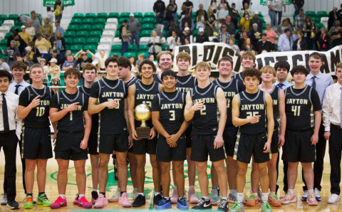 WHAT’S NEXT AFTERTHE BI-DISTRICT GOLD BALL? For the Jaybirds, a showdown against the 2024 and 2025 Six-Man D-I football state champion Gordon Longhorns. The teams will meet in a playoff doubleheader Friday, Feb. 27 (scores not available at press time).
