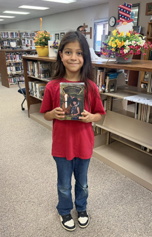 RAYLAN GUITERREZ, AGE 9 AND UP WINNER