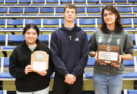 Spur qualifies in 4 events for State UIL Academics