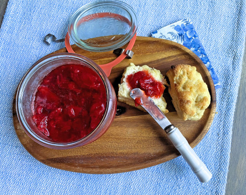 CANNED IN JARS OR FROZEN, this jam recipe keeps the summer flavor going into autumn and beyond. | ANGELINA LaRUE PHOTO