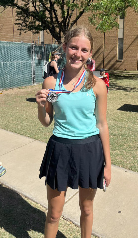 Eight Jayton athletes qualified for the regional tennis tournament, including Kamryn Nail, Jace Chisum, Daylee Chisum, Griff Reel, Luan Oliveira, Sean Stanaland, Taylor Schroeder and Remington Long (not pictured). Daylee Chisum was the regional runner-up and advances to the State tournament,whichwillbeheldThursdayandFridayinSanAntonio. | COURTESY PHOTO