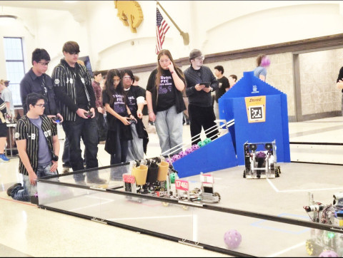 ROBOTICS HONORS Jayton’s JBots finished the weekend of robotics competition with a record of 4-1. This moves them up to the3rdrankedteamintheLubbockALeague. | COURTESYPHOTO
