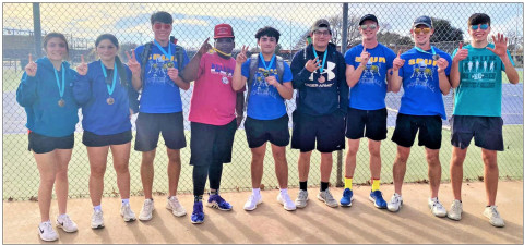 Spur tennis earns medals