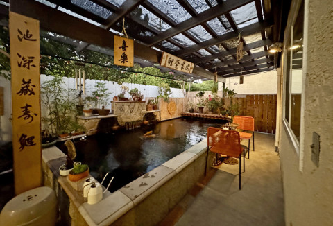 LODGING IN L.A. need not be extravagant; while the Beverly Hilton surely has its charms, we doubted we’d have enjoyed it more than this modest guesthouse with a luxurious koi pond and garden—and free parking.