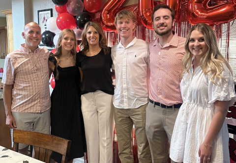 NEWJAYTONPRINCIPAL Jamie Humphries (left), who has been in education for 26 years as a teacher and administrator, was named to be the new principal at Jayton-Girard ISD. Shown in the photo are Humphries with his family: daughter Hallie Humphries, wife Melissa Humphries, sons Jace and Cade Humphries, and daughterin- law Jacy Humphries. | COURTESY PHOTO