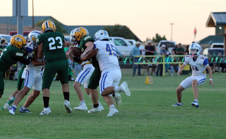 DOGS VS. DOGS THIS WEEK Spur’s Bulldogs are fired up to take on the Throckmorton Greyhounds Friday night, Sept. 18, for Homecoming. | COURTESY PHOTOS DOGSVS. DOGSTHISWEEK Spur’s Bulldogs are fired up to take on theThrockmorton Greyhounds Friday night, Sept. 18, for Homecoming. | COURTESY PHOTOS
