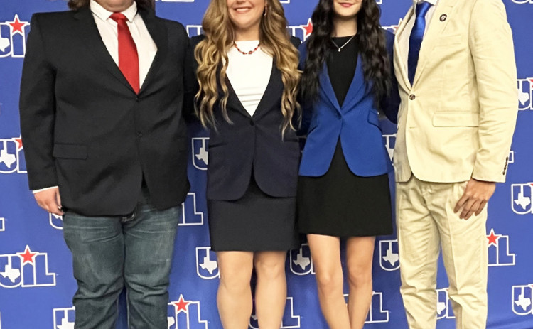 STATE COMPETITION Spur High School had two teams competing last week at the State UIL CX meet. From left: senior Steven Hulme, senior Dana Parnell, junior Saegan Molina, and senior Josh Ortiz. The students are coached by Myles Hammack. | SUE JANE SULLIVAN