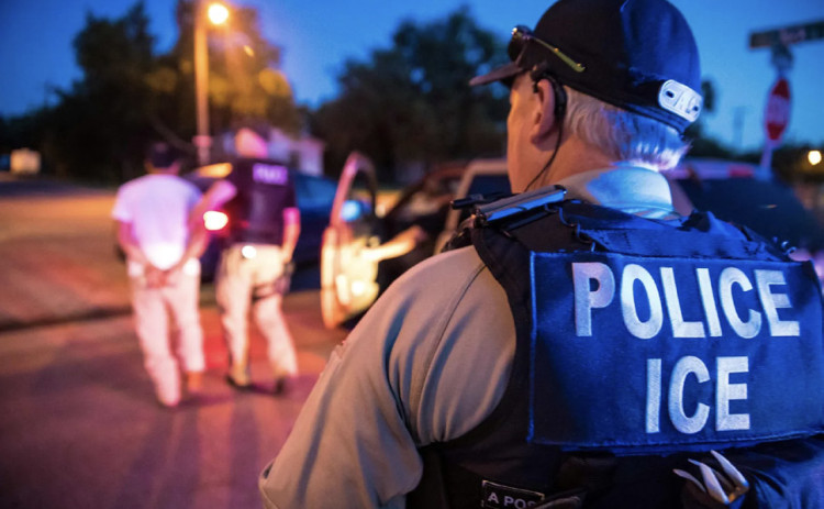 NEWLAW Senate Bill 8 from the regular session will require sheriffs in counties that operate a jail to formally cooperate with U.S. Immigration and Customs Enforcement and carry out certain immigration enforcement actions under the so-called 287(g) program. | TEXAS TRIBUNE/COURTESY CHARLES REED/U.S. IMMIGRATION AND CUSTOMS ENFORCEMENT