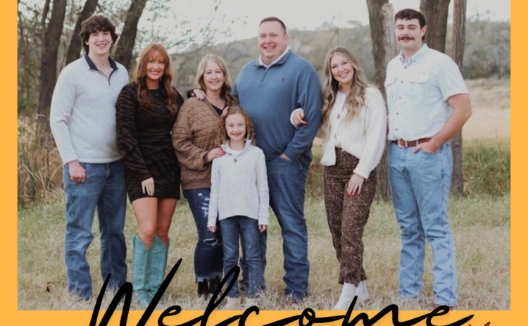 CROSSVIEW FAMILY New executive director of the CrossView Christian Camp Corey Savage (center) and wife, Cindy, are pictured with childrenJaxon, Braxton, Madison, Ryleigh and Everly Jo. | COURTESY PHOTO