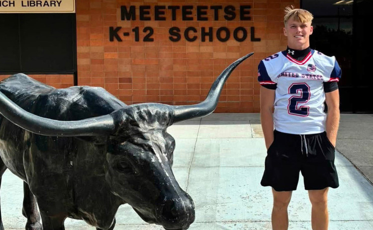 TEAMUSA Bode Ham of the Jayton Jaybirds, with jersey number two, was selected to represent the USA in the Can-Am Bowl last week in Meeteetse, Wyoming. The USA won, now leading the series 23-5. | COURTESY PHOTOS
