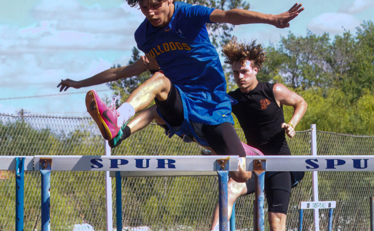 11 Spur athletes advance from district track to area meet