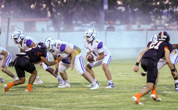 TOUGHGAMEVS.#4DRAGONS The Spur Bulldogs came up short of winning Sept. 25, but the team showed great efforts and fight on the field. | ROPER HOWELL PHOTOS