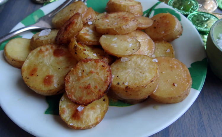 A RECENTTREND for preparing“melting potatoes”uses the same technique I use for roasting them at a high temperature to crisp the outside of the potatoes while building steam on the inside, creating a soft, fluffy interior. | ANGELINA LaRUE PHOTO