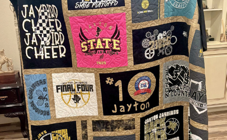 KEEPSAKEWINNER The Kent County Lions Club held a Lone Star Cup T-shirt quilt give-a-way fundraiser in the weeks leading up to homecoming weekend. The funds raised from that project will be put back into the community, with improvement projects and contributions to youth events.The winner of the Lone Star Cup Quilt raffle was Gary Sumner. | COURTESY PHOTO