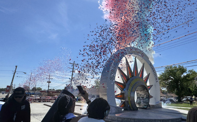 QUEEN’S GATE in Springfield, the newly dedicated monument to the Birthplace of Route 66, provides a new photo op in the“Queen City of the Ozarks,” third-largest city in Missouri and home to a wide array of dining experiences.