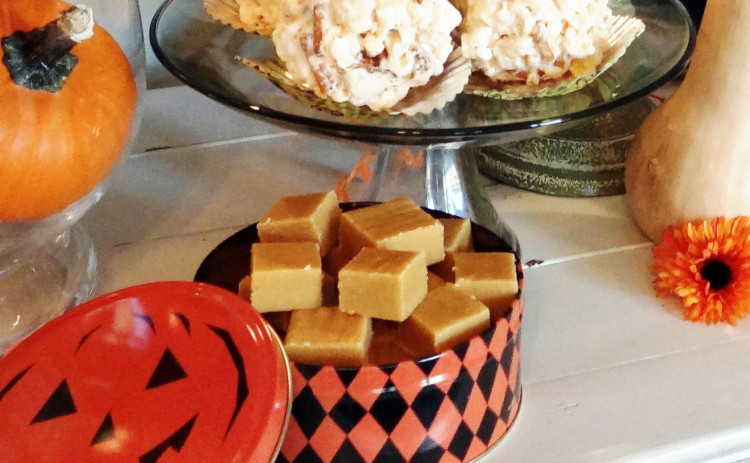 INVOLVE YOUR KIDS in creating creepy, fun memories with these treats made right in your own kitchen. | ANGELINA LaRUE PHOTO