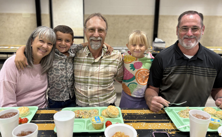 GRANDPARENTS DAY Jayton Elementary students were able to celebrate Grandparents Day Monday by hosting their grandparents for lunch. | JAYBIRD MEDIA