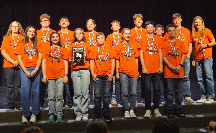 JH OAP HONORS The Jayton One Act Play company placed 2nd overall last week in Hamlin, and several students earned individual awards. In Crew awards, Best Stage Manager went to Lorabelle Smith; in Acting awards, Liam Baldridge, Brighton Cruse, Ivy Vargas were named to Honorable Mention All-Star Cast, and Zoey Arnold, Carson Stanaland made All-Star Cast. | COURTESY PHOTO